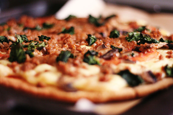 Spinach and Roma Tomato Pizza